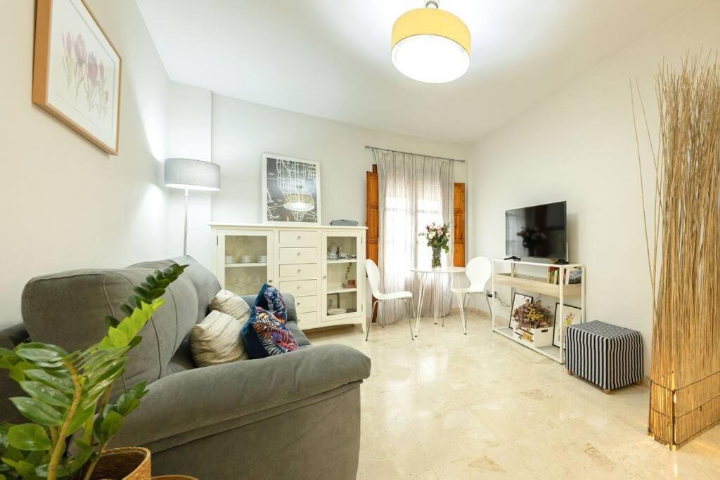 Pajaritos Center Suite By Valcambre Sevilla Exteriör bild