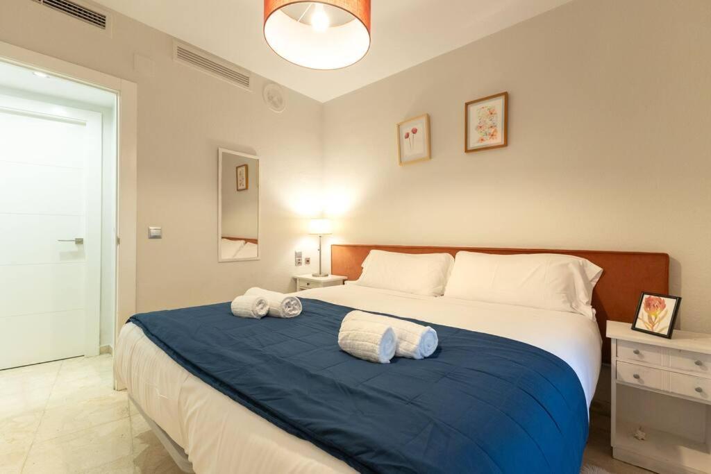Pajaritos Center Suite By Valcambre Sevilla Exteriör bild